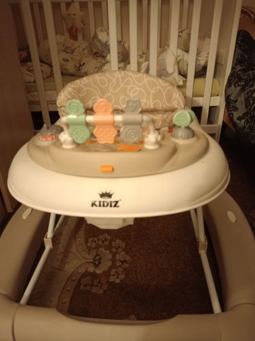 Chodzik do nauki chodzenia  Kidiz