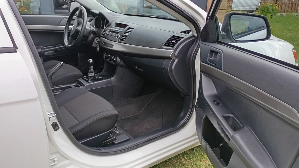 Mitsubishi Lancer 1.6 w ładnym stanie
