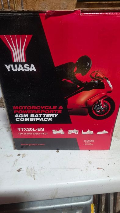 Akumulator motocyklowy  12V 270A