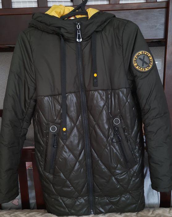 Куртка жіноча 46 розмір