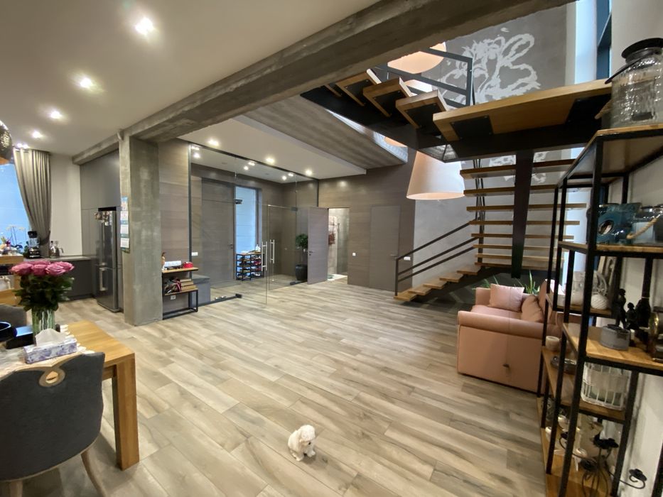 Продаю стильный 300м2 дом в центре