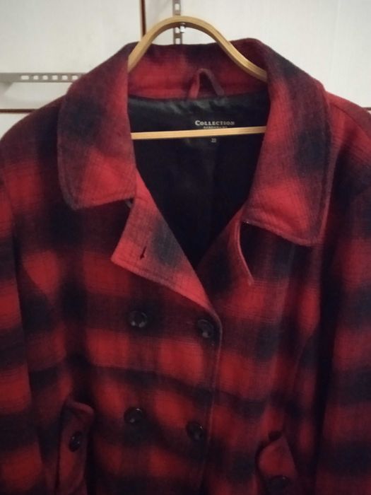 Демісезонне напівпальто Батал для пишних пані ДеШеВо