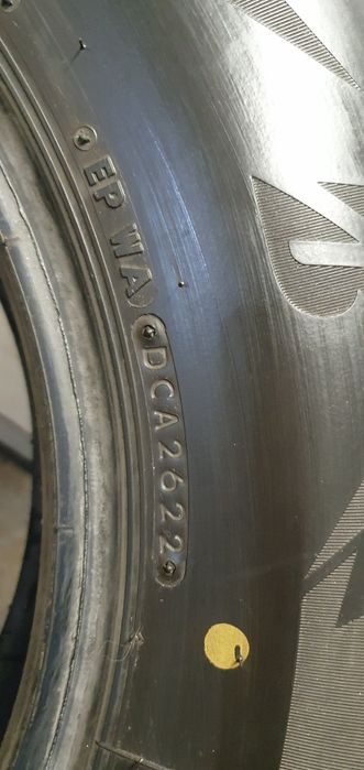 Продам комплект зимової резини Bridgestone blizzak в ідеальному стані