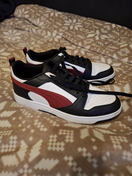 Buty młodzieżowe Puma rozmiar 41