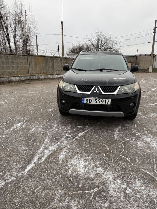 Продам Оутлендео ХЛ. 2008 год, 2.0 дизель, механіка 6 ступка.   Подключаемый полный привод. Электропакет все работает.
Автомобиль на полном ходу.