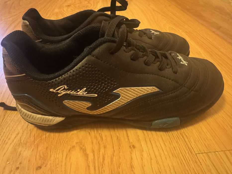 Дитячі футбольні шкіряні сороконіжки Joma 34р.
