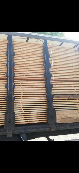 В НАЯВНОСТІ дошки необрізні, обрізна дошка, дерев'яна рейка, брус