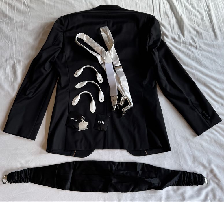 Smoking Garnitur Tuxedo Hugo Boss r. 48
