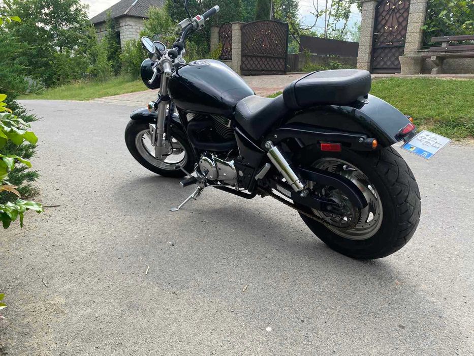 мотоцикл Suzuki VZ800