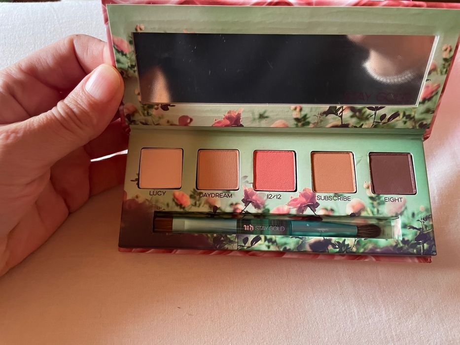 Urban Decay Kristen Leanne cienie