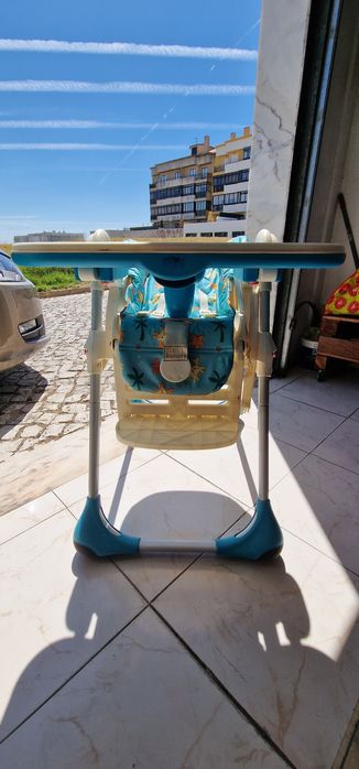 Vendo cadeira refeição CHICCO