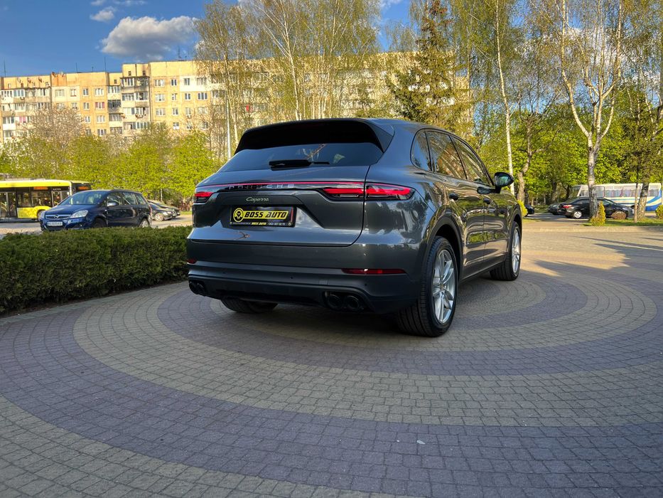 Porsche Cayenne 2022