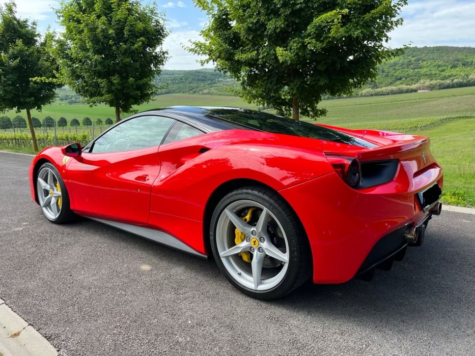 Ferrari 488 2016 photo 3