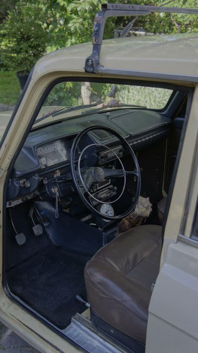 Автомобіль иж412