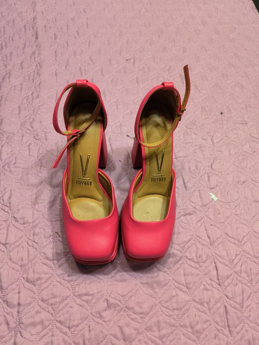 Sapatos salto alto