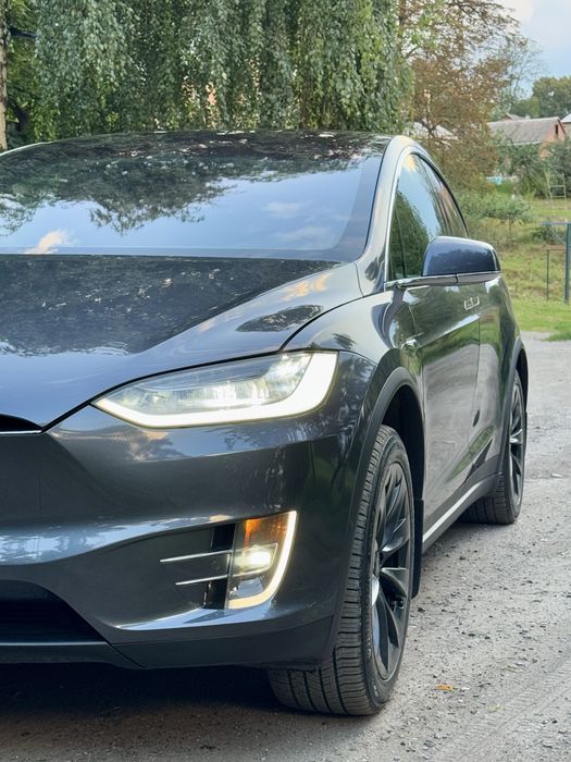 Tesla Model X Long Range Dual Motor 100кВт