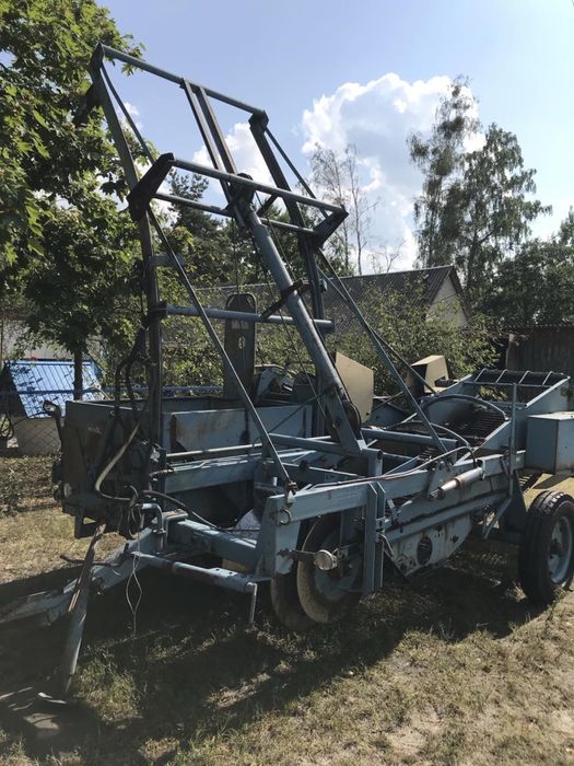 Продам Картоплезбиральний комбайн Agromet Z642