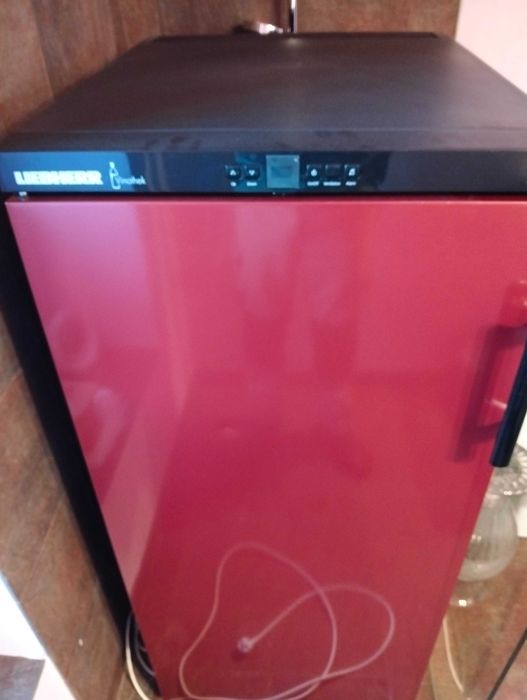 Arca de vinhos como nova