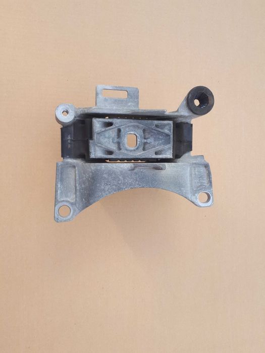 renault megane 3 III  łapa poduszka silnika 1.4 2.0 tce 1.5 dci