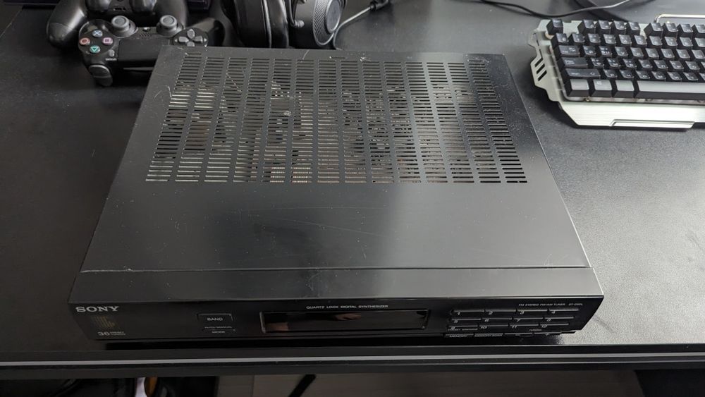 Продам FM тюнер Sony st-d50l