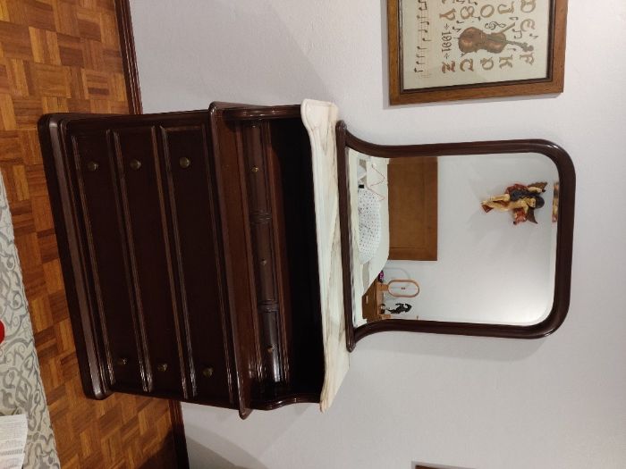 Comoda de quarto, armário em madeira