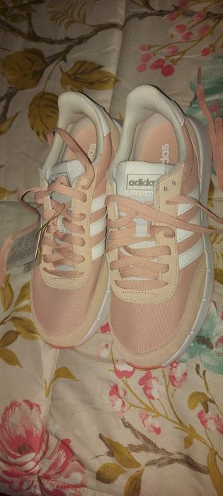 Ténis adidas novo