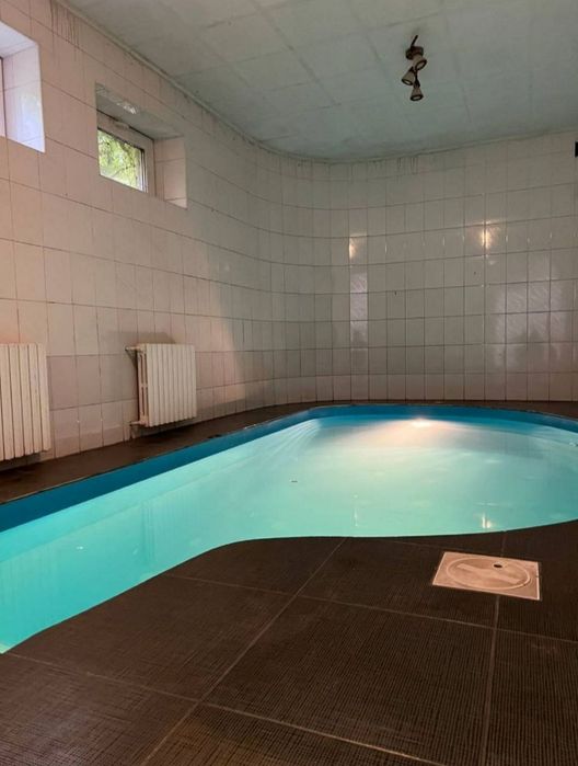 Мероприятия! 2 бассейна,  сауна, 5 спален. Море!