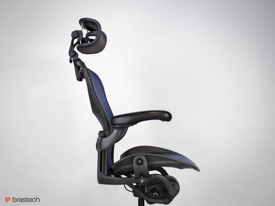 Fotel biurowy Herman Miller Aeron Classic B Niebieska Siatka Zagłówek