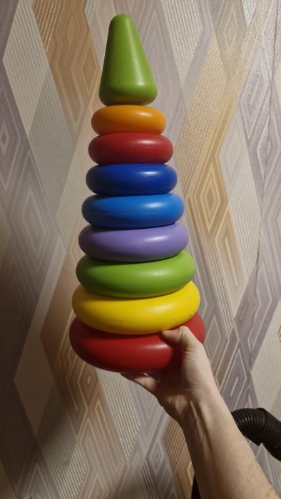 Пірамідка кольорова