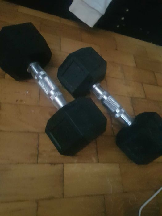 hantle typu hex żeliwne gumowane 7,5 kg w komplecie 2 sztuki.
