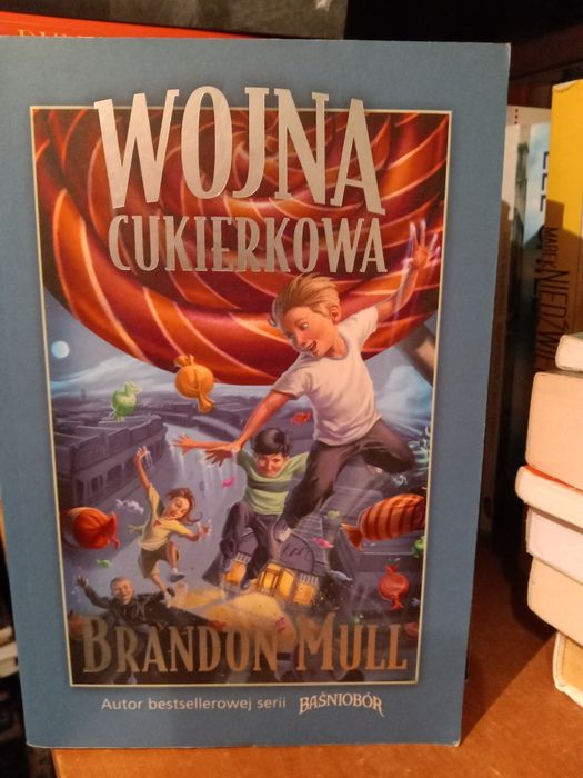 Wojna cukierkowa , Brandon Mull.
