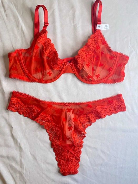 Комплект Victoria’s Secret Віктория Сікрет ліф бюст бра та трусики