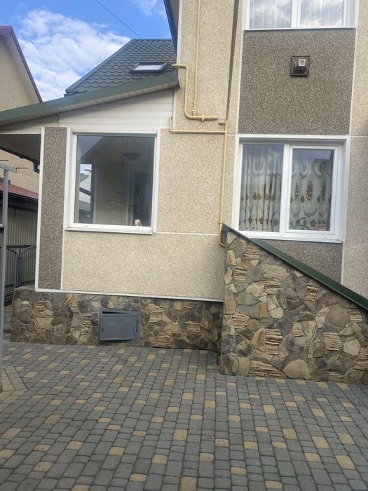 Продаж 2-х поверхового будинку с. Зимна Вода 190 м.кв.