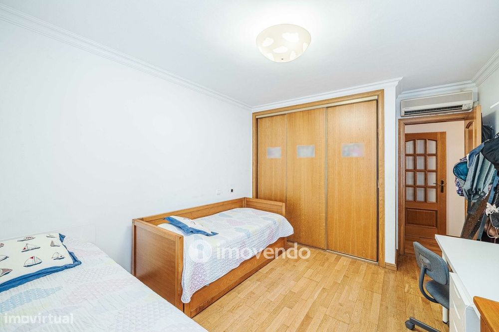 Apartamento T4 exclusivo, com estacionamento e terraço, em Belém