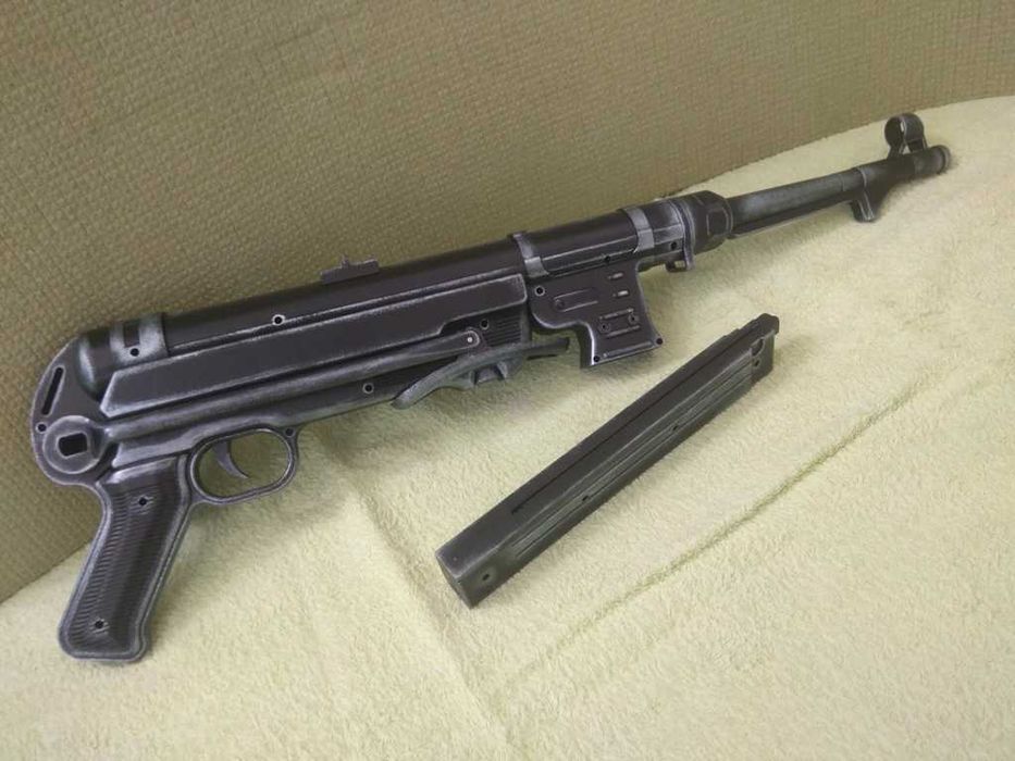 Детский Автомат MP-40 Пластмассовый - Игрушка НЕ РАБОЧАЯ.