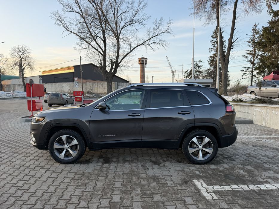 Jeep Cherokee Limited AWD 3.2 бензин 2020 р.в