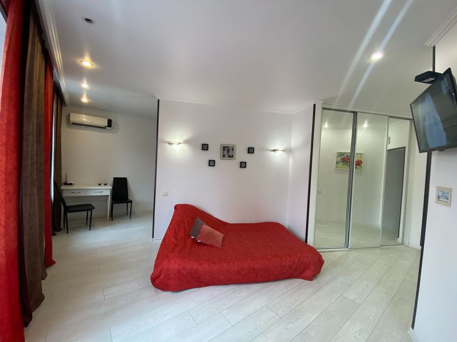 Подобово, Gulliver, Басейна 10, Хрещатик