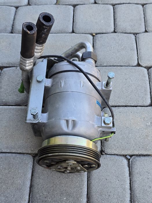 Sprężarka klimatyzacji Audi A4 B5 2000 Rok 1.8B V5 Przebieg 58 tyś km ZEXEL NR 968J 698505