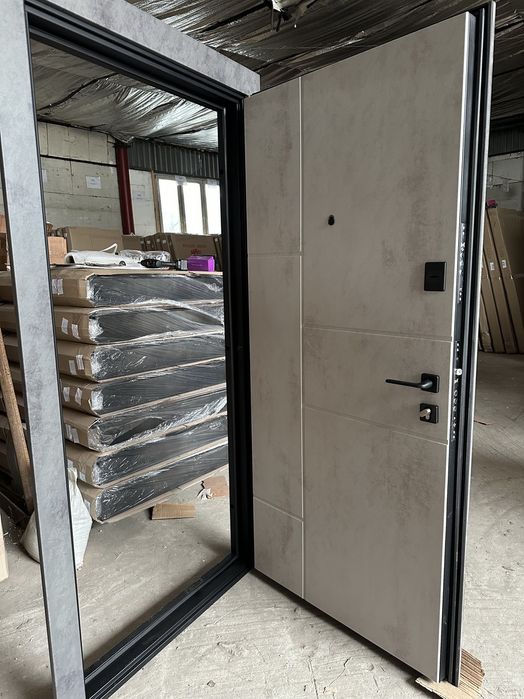 Двері Вхідні Будинок Квартира Двері зі складу Монтаж дверей Металеві