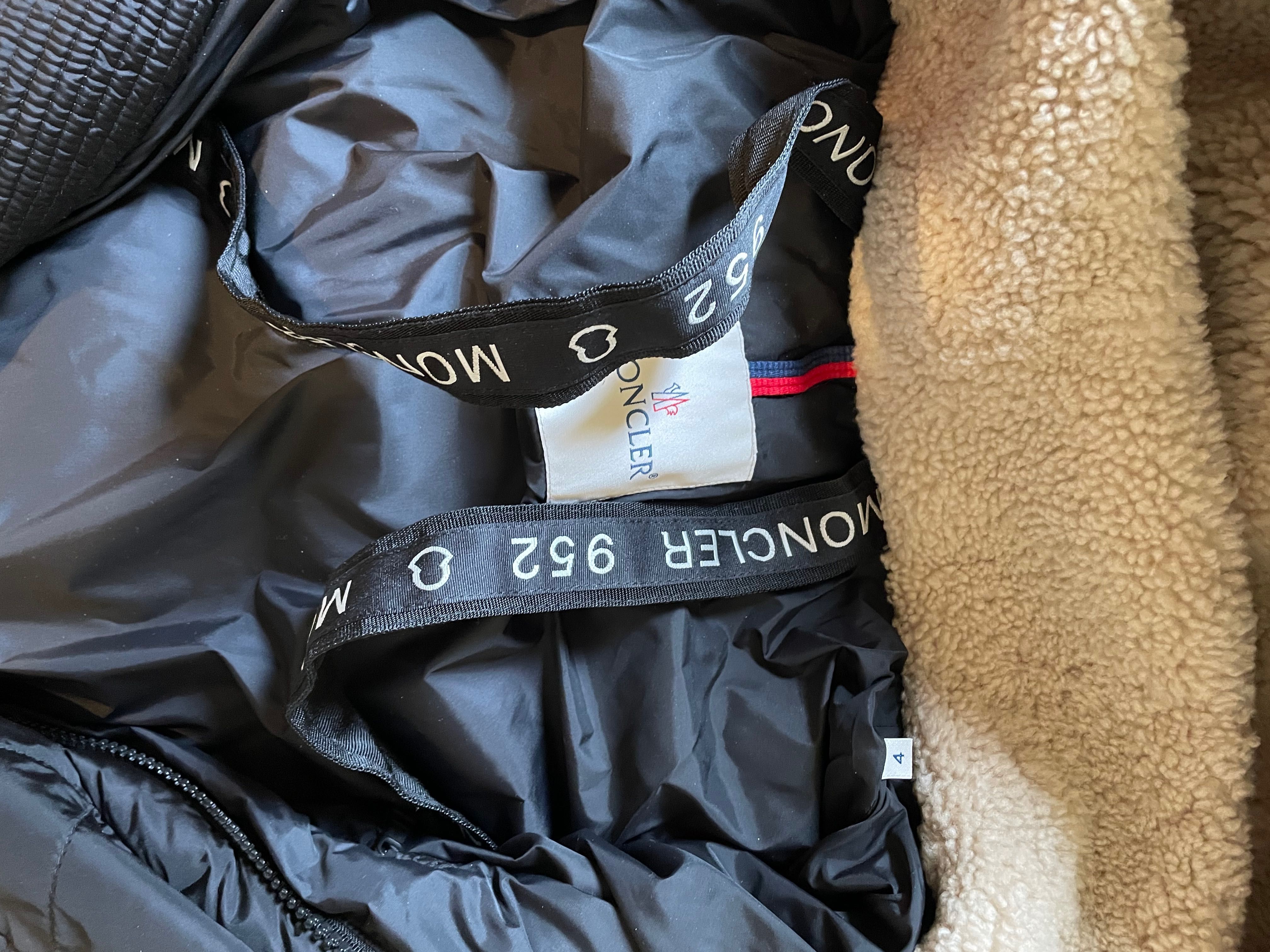 Moncler 952 4 28 950 .
