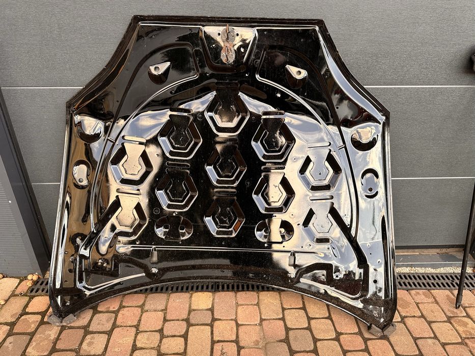 Maska Tesla S przed lift 13-16