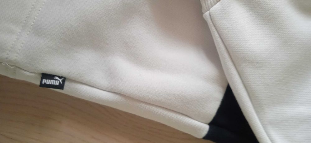 Bluza Puma prosta z kapturem czarno-biała rozm.M-jak nowa