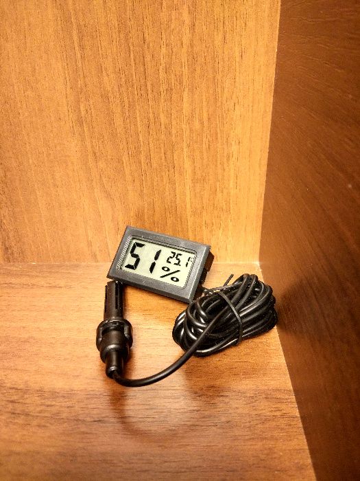 Гигрометр термометр цифровой для инкубатора с выносным датчиком WSD-12