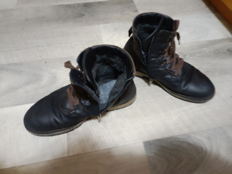 Продам черевики берци