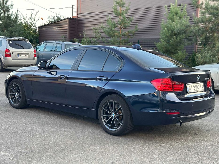 BMW 3 F30 328D 2 литра дизель задний привод