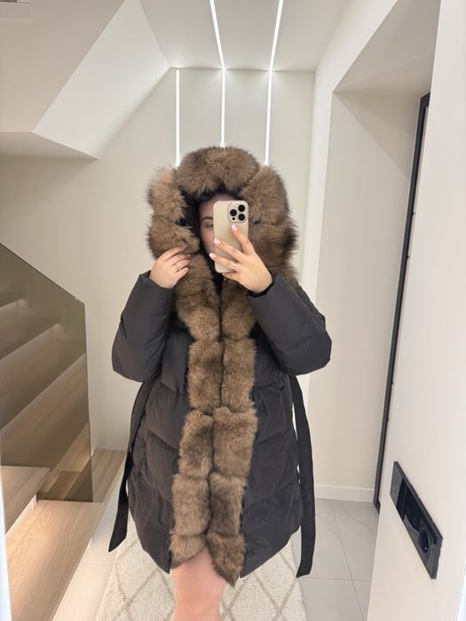 Куртка з натуральним песцем , Нова!