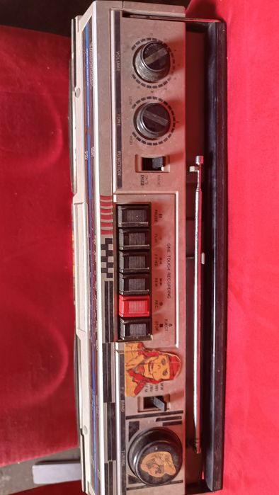 Rádio Sanyo Boombox