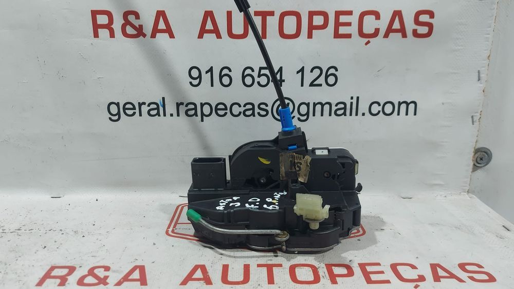 Fecho Porta Frente Direita Opel Astra J Opel Insígnia 13503782