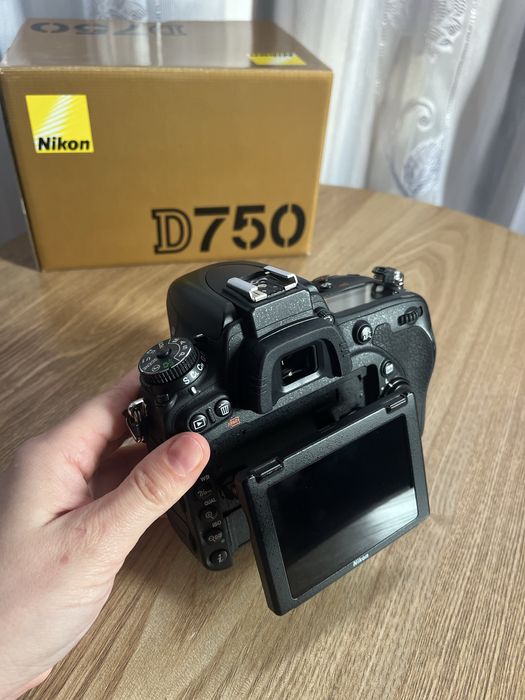 ПРОДАМ Nikon d750 body