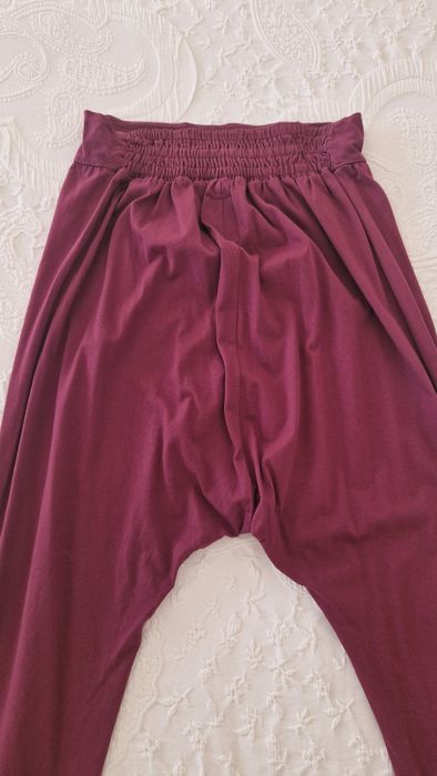 Calças bordeaux Pull & Bear tamanho M